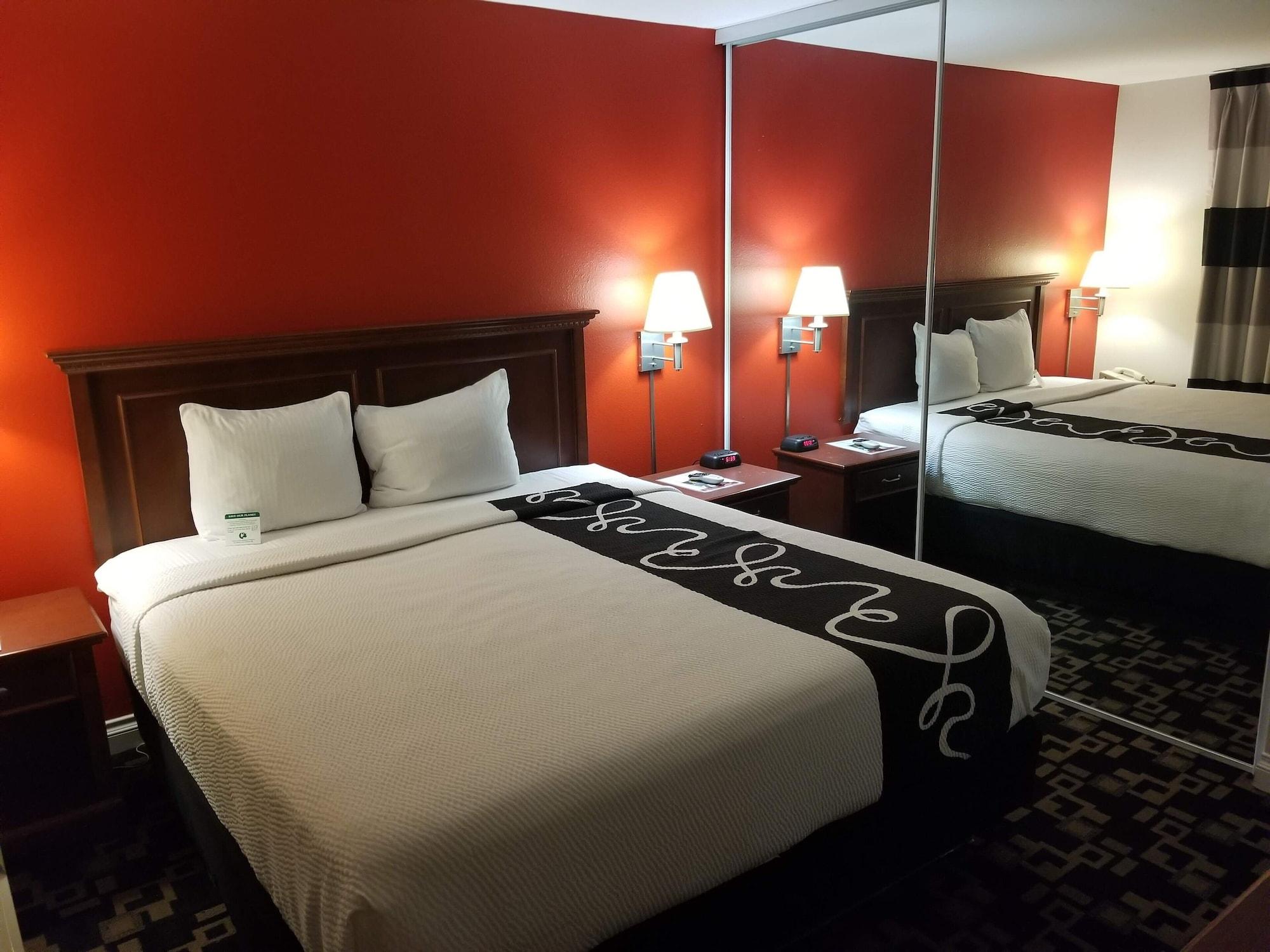 Ramada By Wyndham Oceanside Hotel Ngoại thất bức ảnh